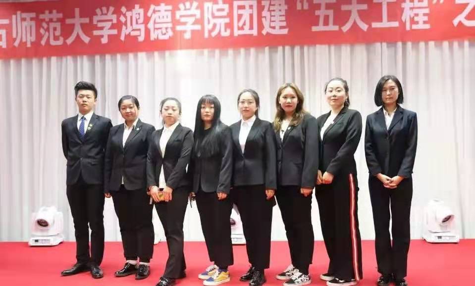 在實(shí)踐中成長(zhǎng),在實(shí)踐中散發(fā)光芒