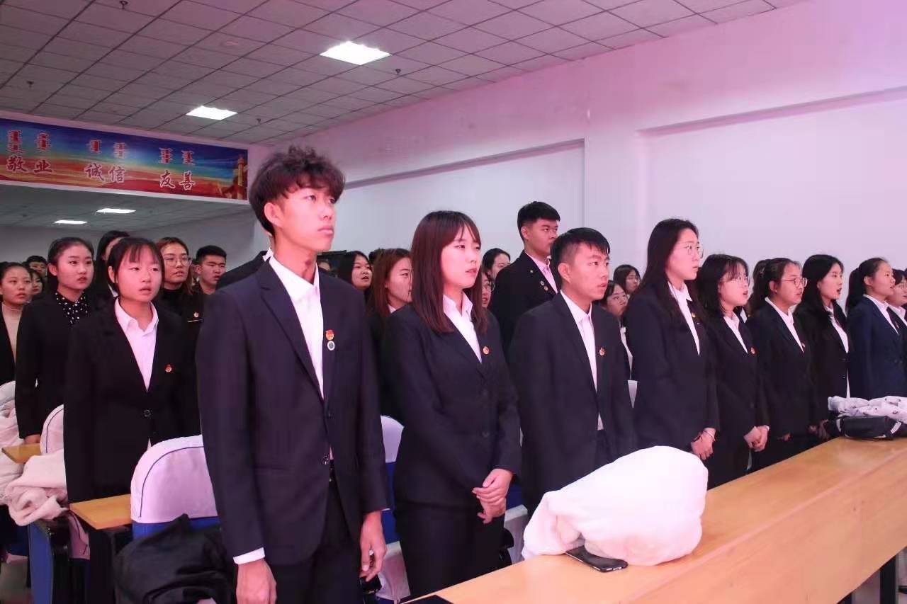 實踐歸來話成長:“年輕人要‘自找苦吃’”暨“我與祖國共奮進(jìn)”主題教育