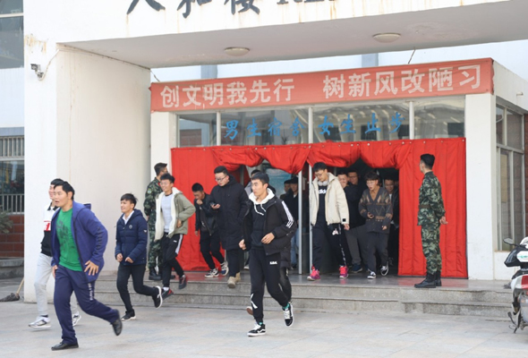 鴻德學(xué)院組織師生開(kāi)展消防安全教育系列活動(dòng)