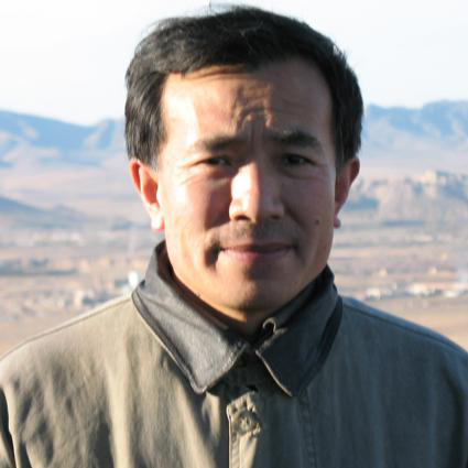 內(nèi)蒙古師范大學(xué)鴻德學(xué)院中國(guó)北方巖畫研究所副所長(zhǎng)吳甲才