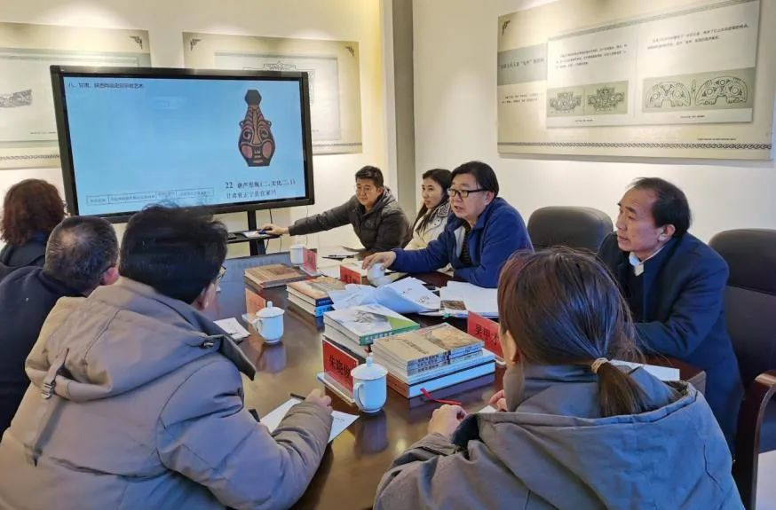 內(nèi)蒙古社科聯(lián)和內(nèi)蒙古鴻德文理學院舉辦中華早期文明學術研討會
