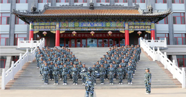 軍歌嘹亮，步履鏗鏘！直擊鴻德新生軍訓(xùn)隊(duì)列評比和軍歌比賽現(xiàn)場