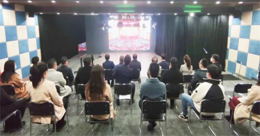 黨的二十大報(bào)告在鴻德師生中引起熱烈反響