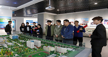 人文系學(xué)生黨支部與內(nèi)蒙古財經(jīng)大學(xué)團(tuán)委黨支部聯(lián)合開展主題黨日活動