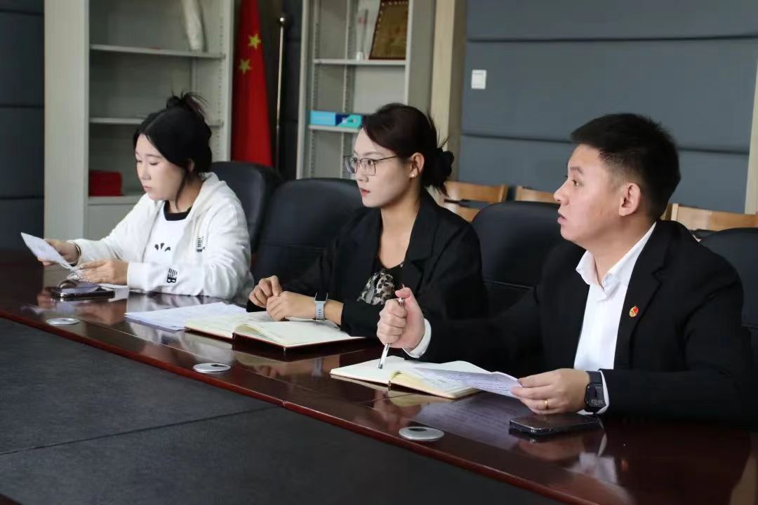 大學(xué)生創(chuàng)新創(chuàng)業(yè)基地新團(tuán)隊(duì)集體簽約入駐啦!