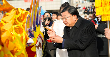 學(xué)院在三個校區(qū)同時舉行“龍騰盛世 抬頭迎春”主題系列活動